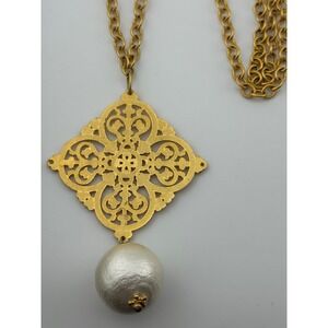 Susan Shaw Cotton Pearl Gold Tone Necklace